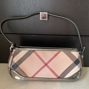 Burberry supernova check pochette with gunmetal